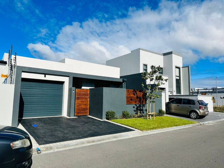 3 Bedroom Property for Sale in Sandown Western Cape